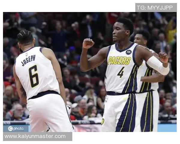 小卡盛赞奥拉迪波状态回暖快攻中展现空接三分与突破能力 小卡盛赞奥拉迪波状态回暖快攻中展现空接三分与突破能力