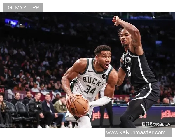 克拉克斯顿半场表现惊艳6投5中贡献12分2篮板2助攻1抢断2盖帽助球队领先 克拉克斯顿半场表现惊艳6投5中贡献12分2篮板2助攻1抢断2盖帽助球队领先