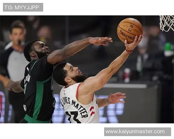 小迈克尔波特状态低迷半场仅得2分6篮板三分球全失准 小迈克尔波特状态低迷半场仅得2分6篮板三分球全失准