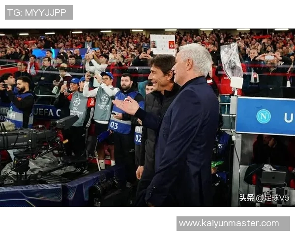 曼联解雇穆帅与滕哈赫的分手费揭秘总额达5490万镑 曼联解雇穆帅与滕哈赫的分手费揭秘总额达5490万镑